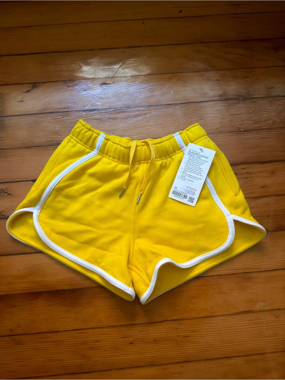 NWT Lululemon Yellow Elastic-Waist Bottoms